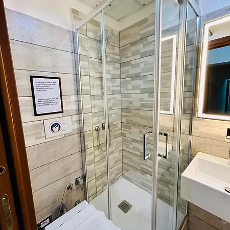 Grandis 3* Rome