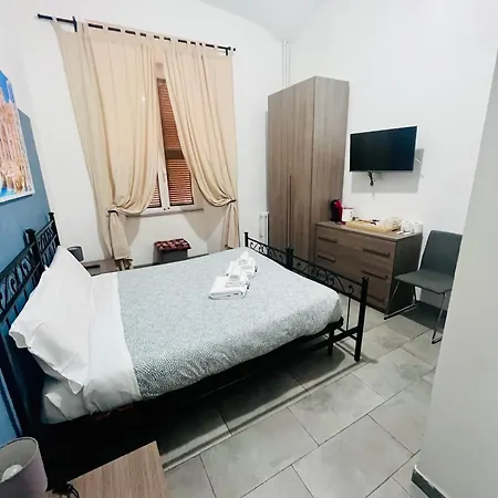 格蓝迪客房酒店 3*