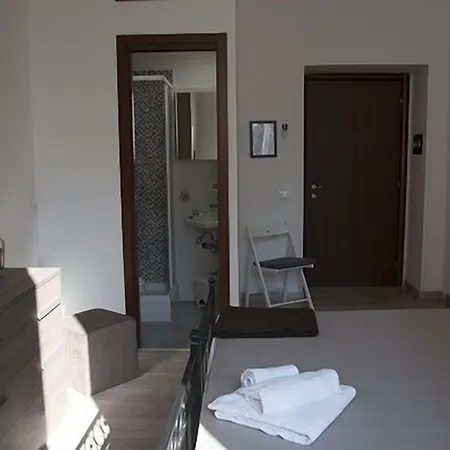 格蓝迪客房酒店