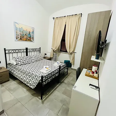 格蓝迪客房酒店 3*