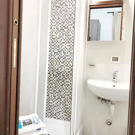 Casa de hóspedes Grandis 2*